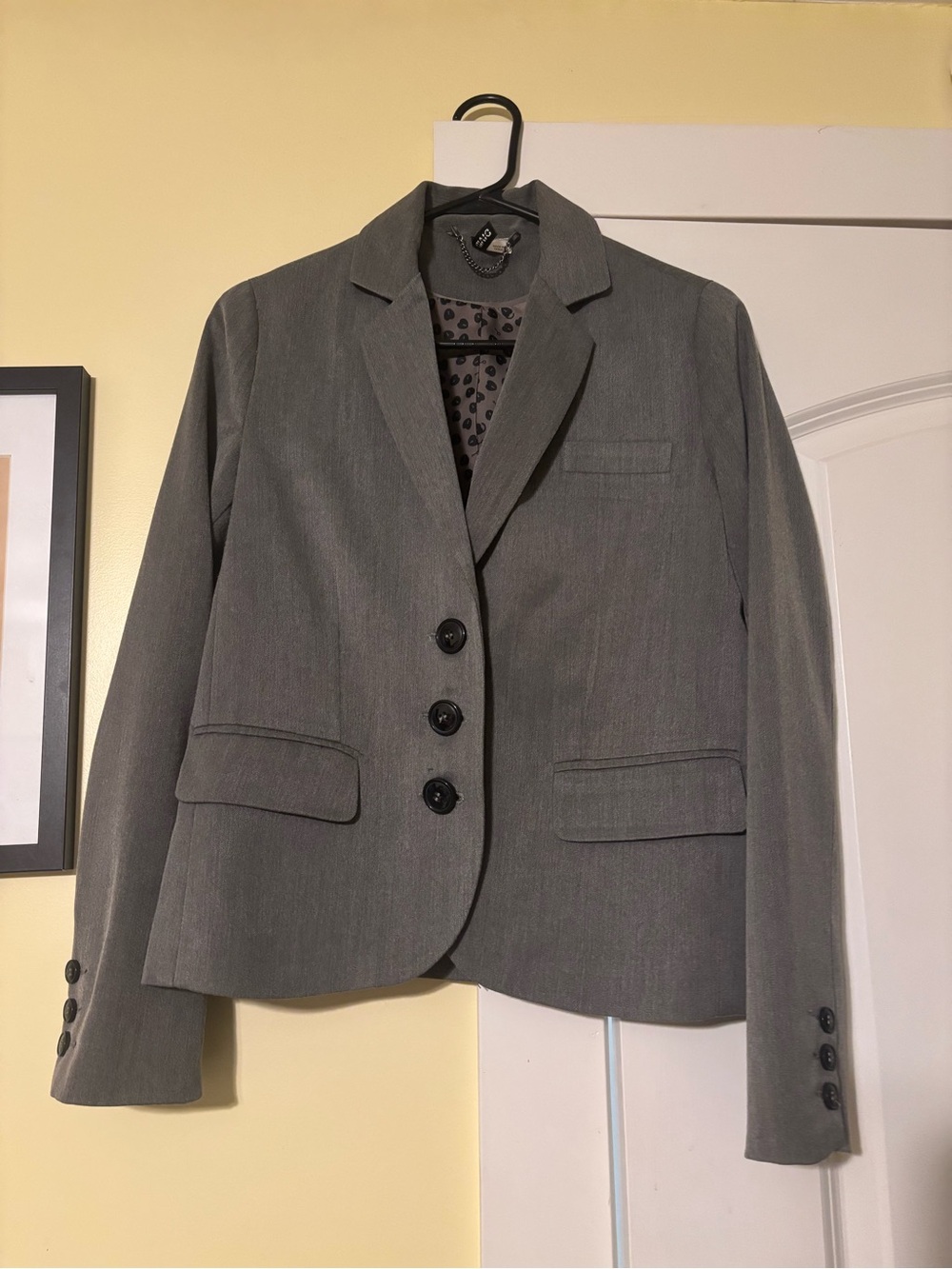 Divided by H&M Gray Tailored Women's Blazer with Three-Button Front